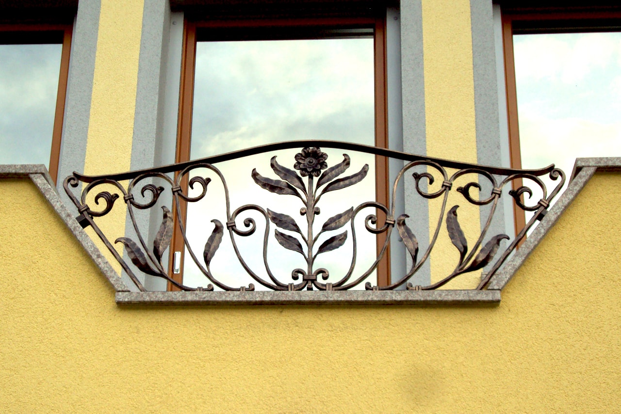 Kovana balkonska ograja umetno kovaštvo Sarnek.si Spodna Lipnica